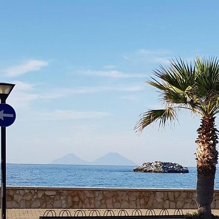 Апартаменты Casa Tranquilla E Luminosa Con Terrazzo A Due Passi Dal Mare Броло Экстерьер фото