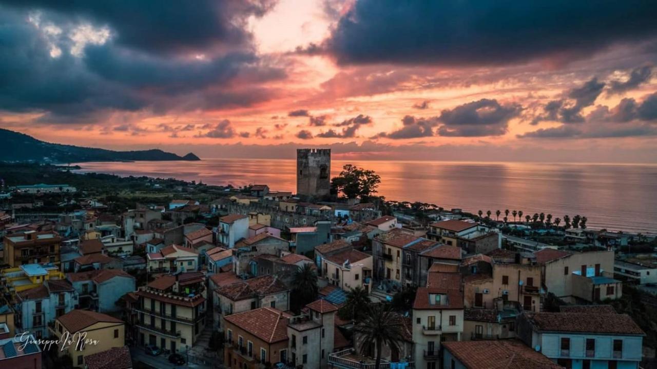 Апартаменты Casa Tranquilla E Luminosa Con Terrazzo A Due Passi Dal Mare Броло Экстерьер фото